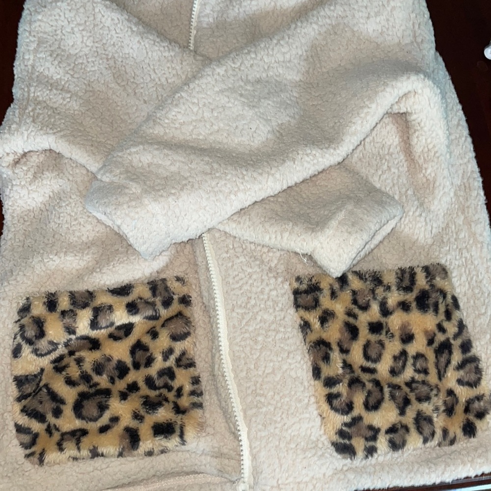 Sherpa zip up cheetah pockets